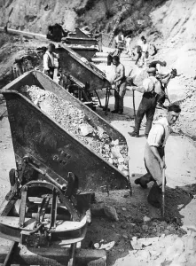 Measures: Worker in a quarry, 1936