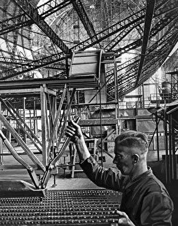 Friedrichshafen: Worker in the Zeppelin shipyard in Friedrichshafen, 1937
