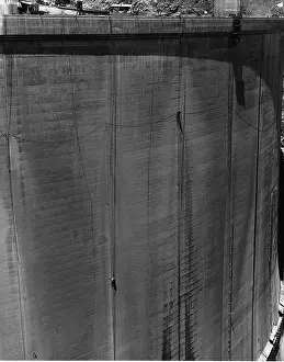 Resource: Workers abseil down on the dam of the Hoover Dam, 1936