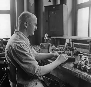 Dial: Workers at the Bosch plant, 1936