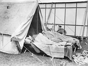 Plank: Workers camp in Hyde Park, 1926