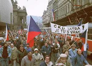 Authoritarian: Workers - CKD - march - general strike - Narodni