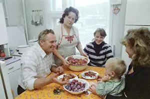 Tynda: Worker's family, 1984