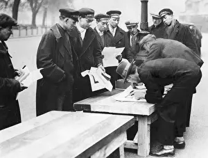 Instructions: Workers in Hyde Park, 1926