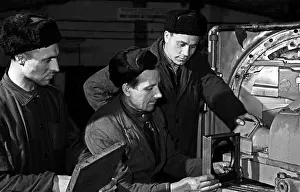 Assemble: Workers of LEMAZ machine building plant, 1959