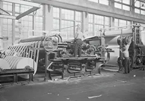 Reel: Workers making matchboard on cylinder machines, 1936