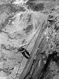 Abseiling: Workers in a slate quarry