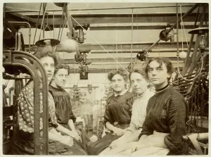 Mill Workers - Spinning - Rochdale, Lancashire