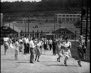 Campus: Workers Walking Across Campus at the Oak Ridge