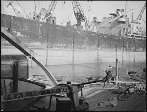 Harbours: WORKING IN HULL DOCKS
