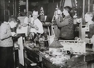 Joinery: Workshop for gifts to children