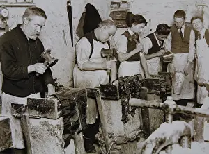 Hammers: Workshop in London for the production of gold leaf