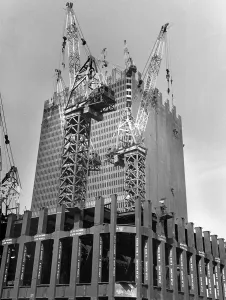 Douglas Dickins: WORLD TRADE CENTER