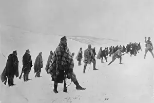 Lcgr0113: World War 1. Austrian troops advancing in the