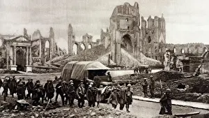 Lcgr0113: World War 1. German prisoners being marched through