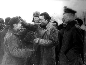 Breakout: World War I - Fraternization of German and Russian soldiers