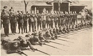 Halftone: World War I: Part of the Russian women's battalion