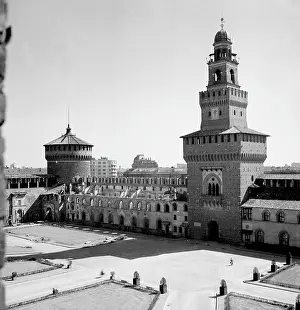 Sforzesco: World War II