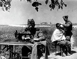 Leisures: World War II - Behind the front