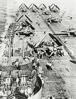 Navvy: World War II Curtiss Helldivers, US Navvy aircraft carrier