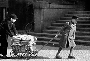 Organisationen: World War II - waste paper 1943