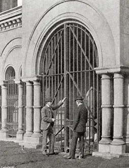 Gaol: Wormwood Scrubs Prison Inner Gate