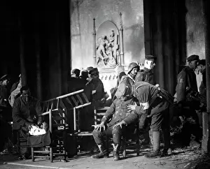 Paramedic: Wounded German soldiers at the western front, 1918
