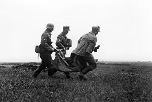 Medics: Wounded Infantryman