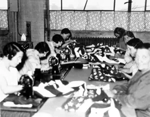 Seamstresses: WPA Seamstresses making flags, Grand Rapids, ?