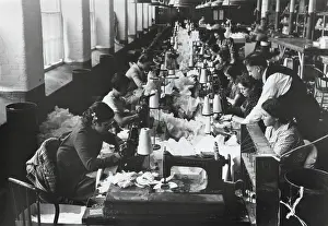 Lcgr1306: WPA workers at Singer power sewing machines, Dec