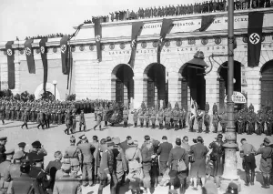 Proclaimed: Wreath laying in front of the Outer Castle Gate in Vienna