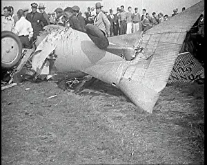 Crashing: Wreckage of the Bonney Gull on the Ground