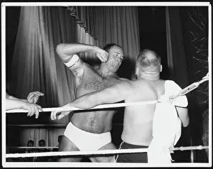Leans: WRESTLING MATCH