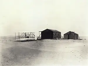 Carolina: The Wright 1903 aeroplane and hangar at Kitty Hawk