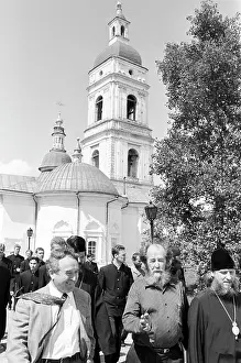 Solzhenitsyn: Writer Aleksandr Solzhenitsyn returns to Russia, 1994