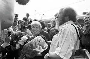Aleksandr: Writer Aleksandr Solzhenitsyn returns to Russia, 1994