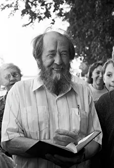 Aleksandr: Writer Aleksandr Solzhenitsyn returns to Russia, 1994