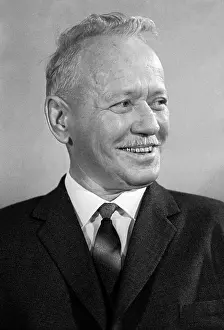 Sholokhov: Writer M. Sholokhov