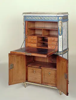 Flap: Writing desk with flaps