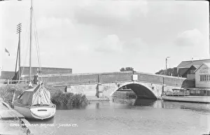 Sailboat: Wroxham Bridge