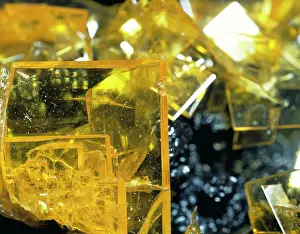 Tabular: Wulfenite