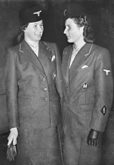 Blitzmadchen: WW II - women at the front 1942
