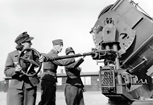Tehnology: WW II - women at the front 1944
