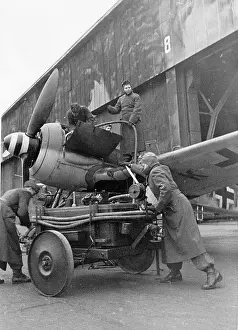 Tehnology: WW II - women at the front 1944