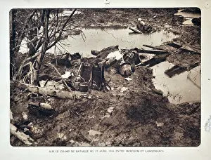 Corpses: WW1 - Corpse of dead German soldier killed in action