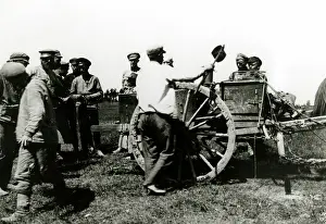 Distributes: WW1 - Eastern Front - Soup distributed to soldiers