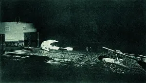 Aeronautic: WW1 - German airfield lit up by searchlights