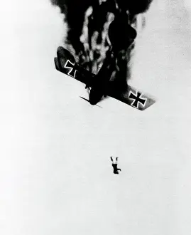 Dies: WW1 - German Albatros J.I goes down