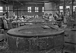 Vats: WW1 - Manufacture of artillery shell shrapnel