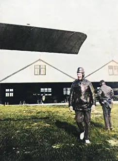 Avaitor: WW1 - Pilot at an Airfield (unidentified)